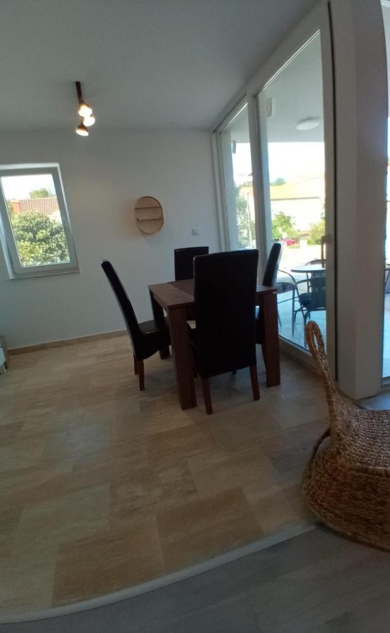 Vila Regina Apartment Paloma With Swimming Pool Jezera Eksteriør billede