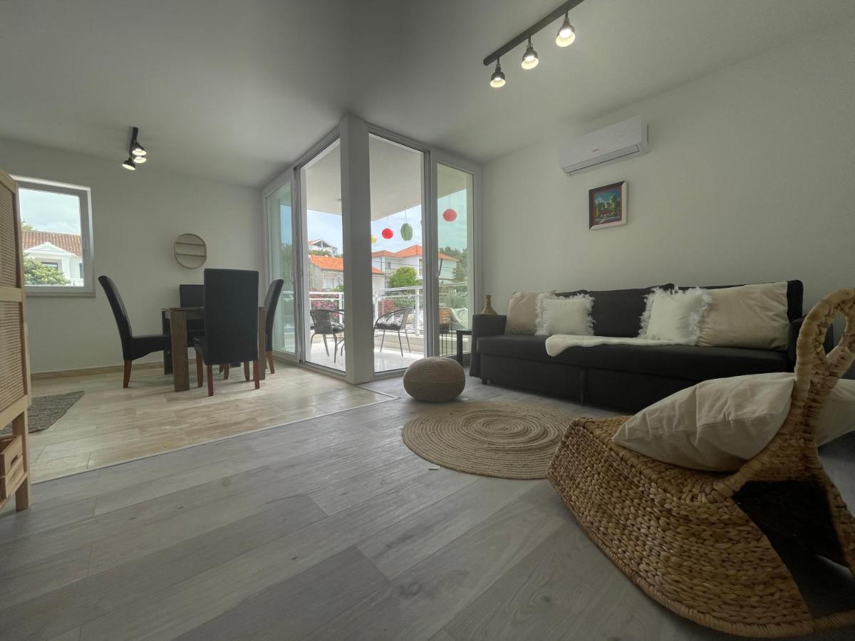 Vila Regina Apartment Paloma With Swimming Pool Jezera Eksteriør billede